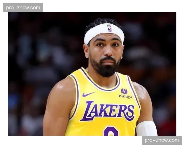 官方：湖人队裁掉后卫加比·文森特，为买断市场腾出名单空间